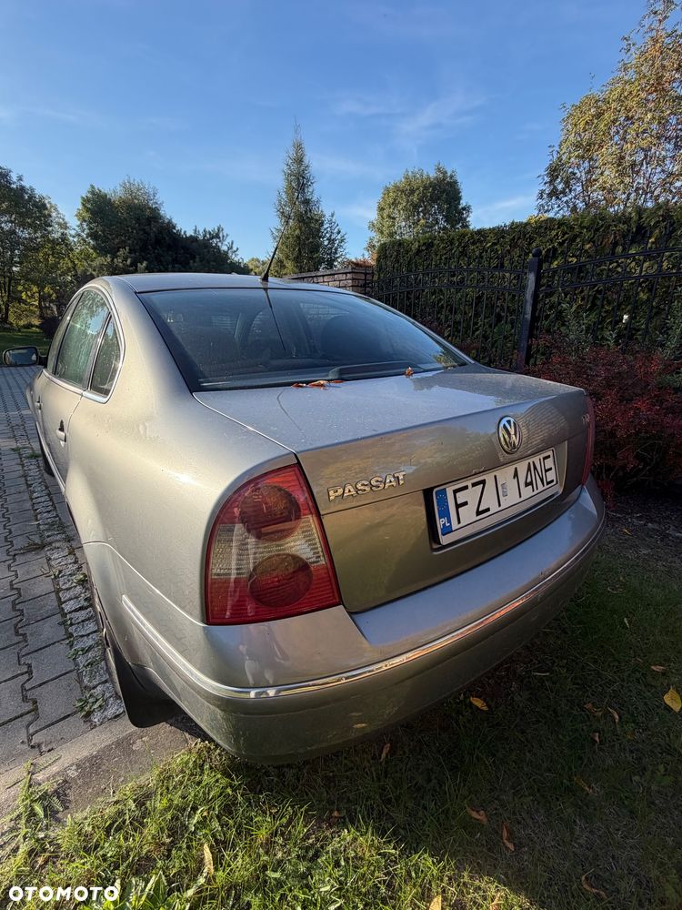 Volkswagen Passat - 2