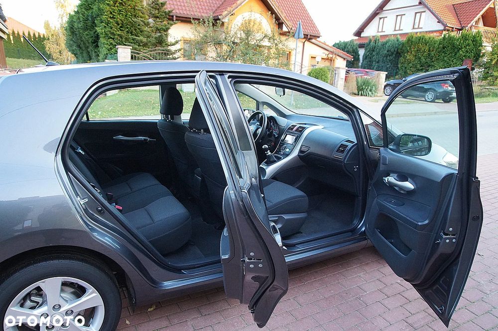 Toyota Auris 1.6 Comfort - 24