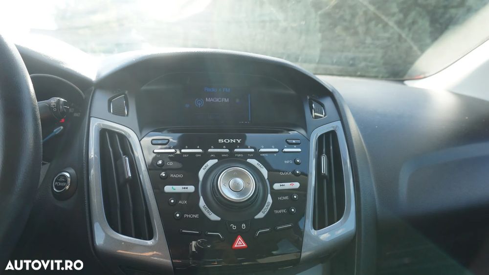 Ford Focus 1.0 EcoBoost Start-Stopp-System Titanium - 25
