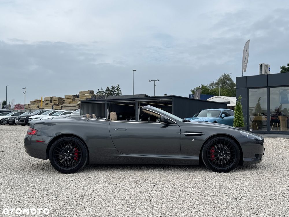 Aston Martin DB9 - 18