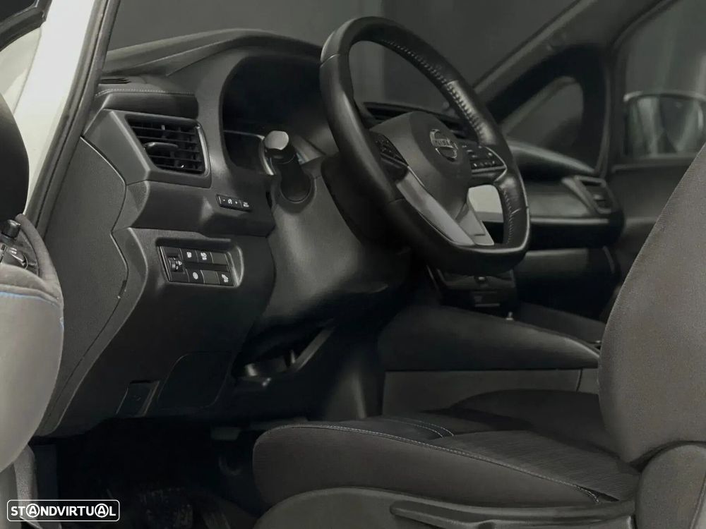 Nissan Leaf - 2