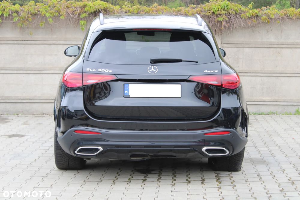 Mercedes-Benz GLC 300 e PHEV 4-Matic AMG Line - 3