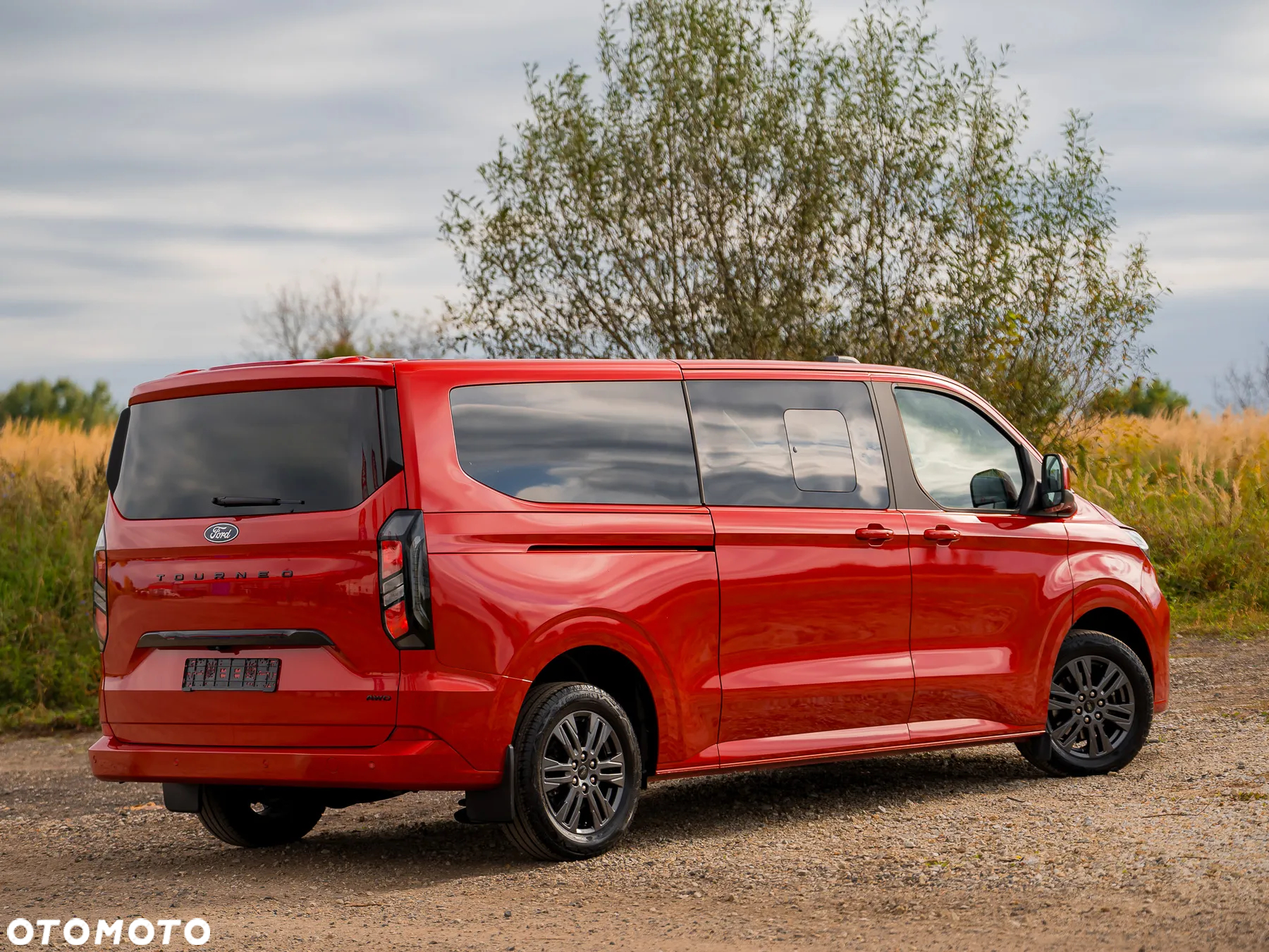 Ford Tourneo Custom 320 L2H1 4x4 Autm TitaniumX - 14