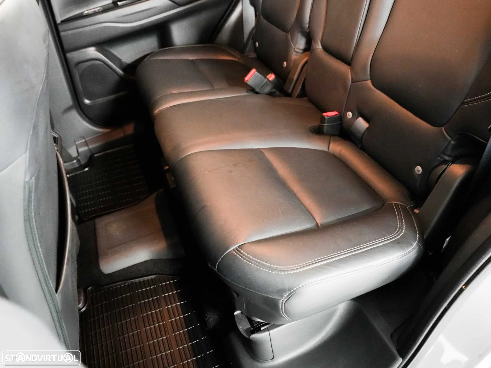 Mitsubishi Outlander 2.4 PHEV Instyle - 34