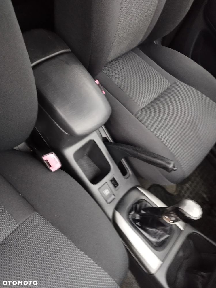 Toyota RAV4 2.0 VVT-i Sol - 29