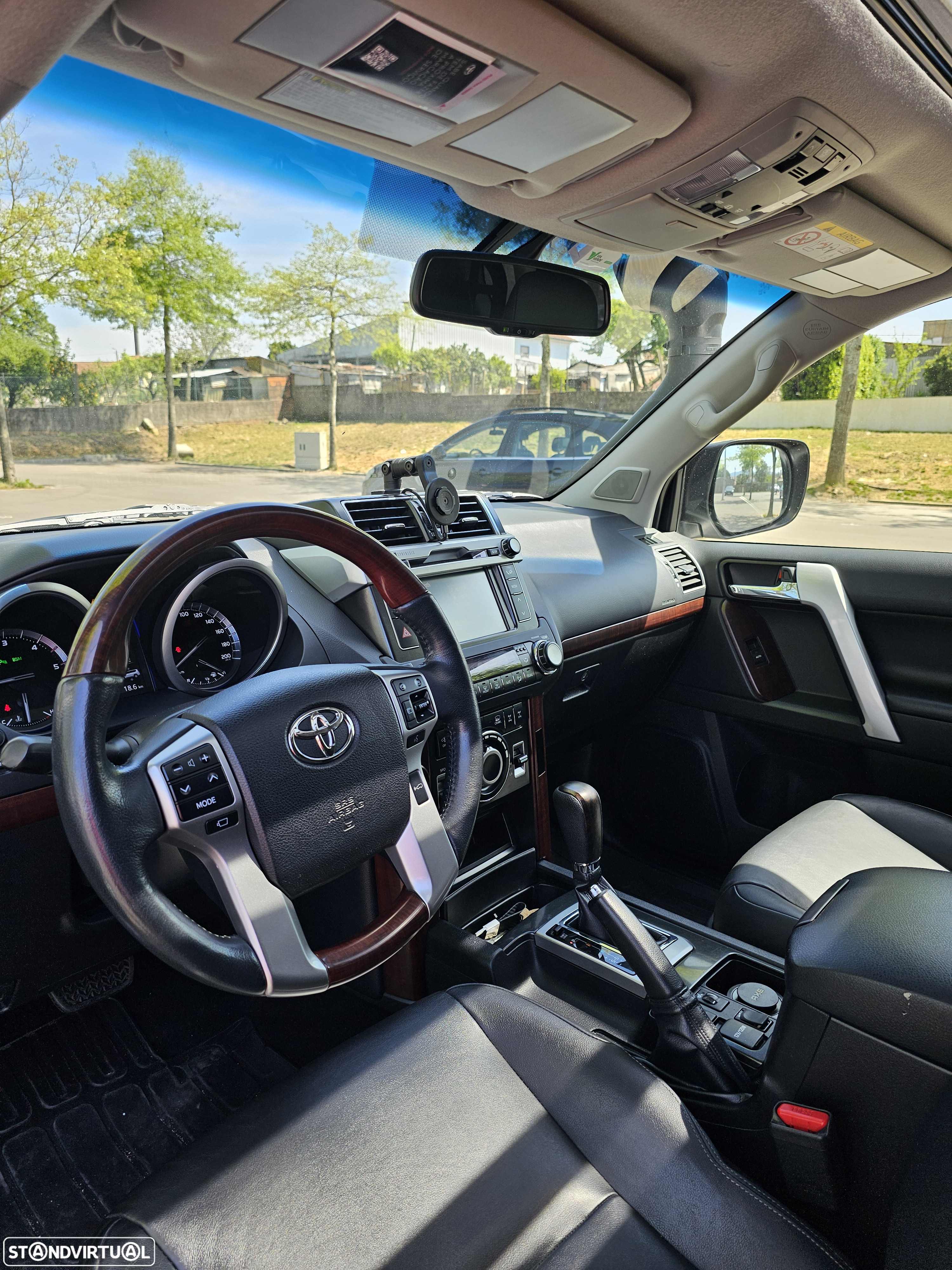 Toyota Land Cruiser Prado - 26