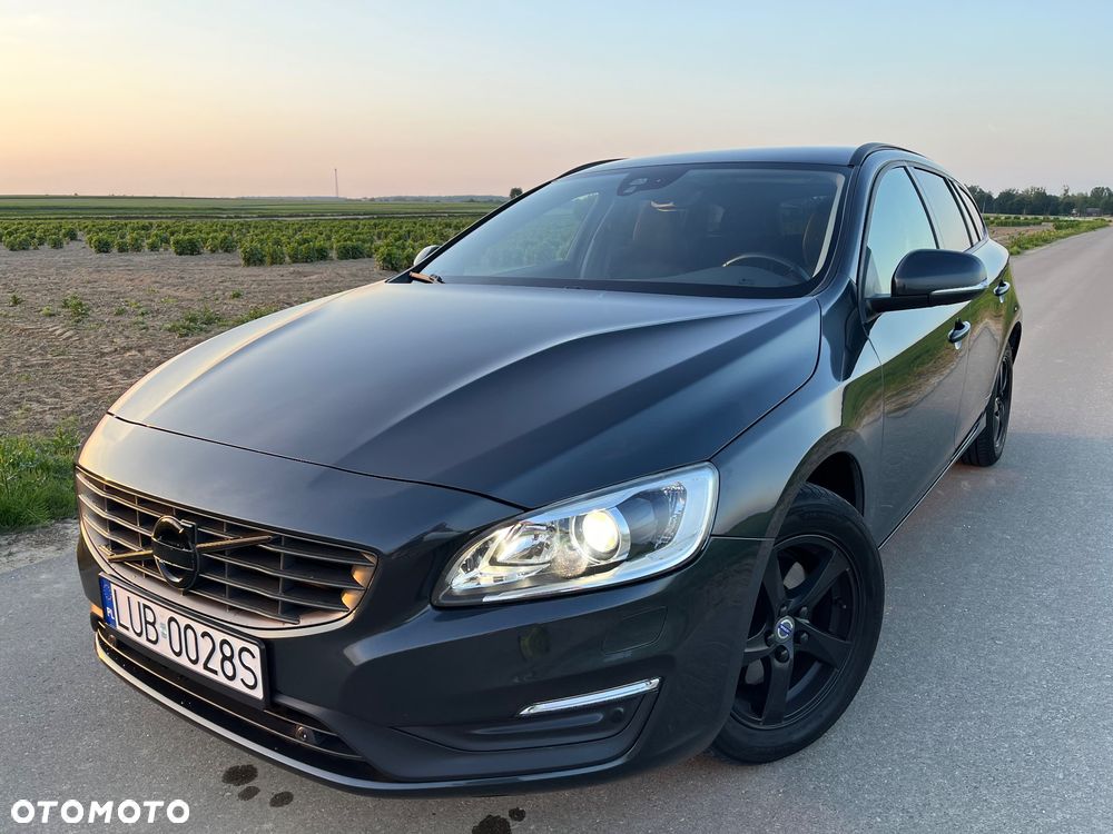 Volvo V60 D3 Momentum - 1