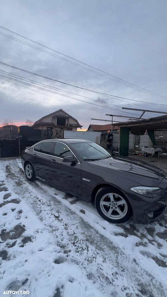 BMW Seria 5 520d - 11