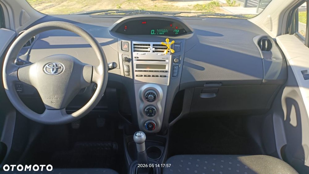 Toyota Yaris 1.3 Sol - 7