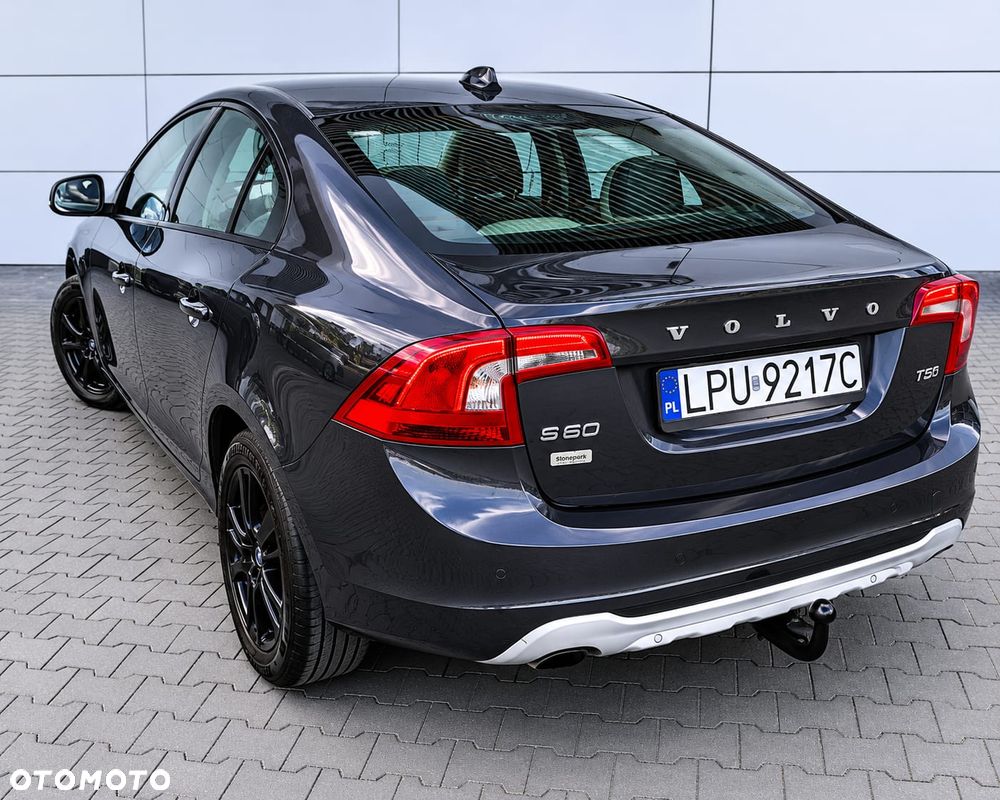 Volvo S60 D3 Geartronic Summum - 4