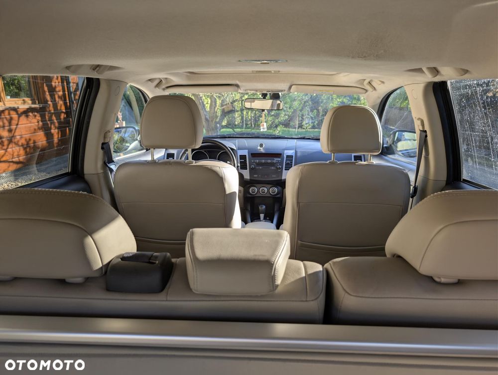 Mitsubishi Outlander 2.4 Instyle EU5 CVT - 15