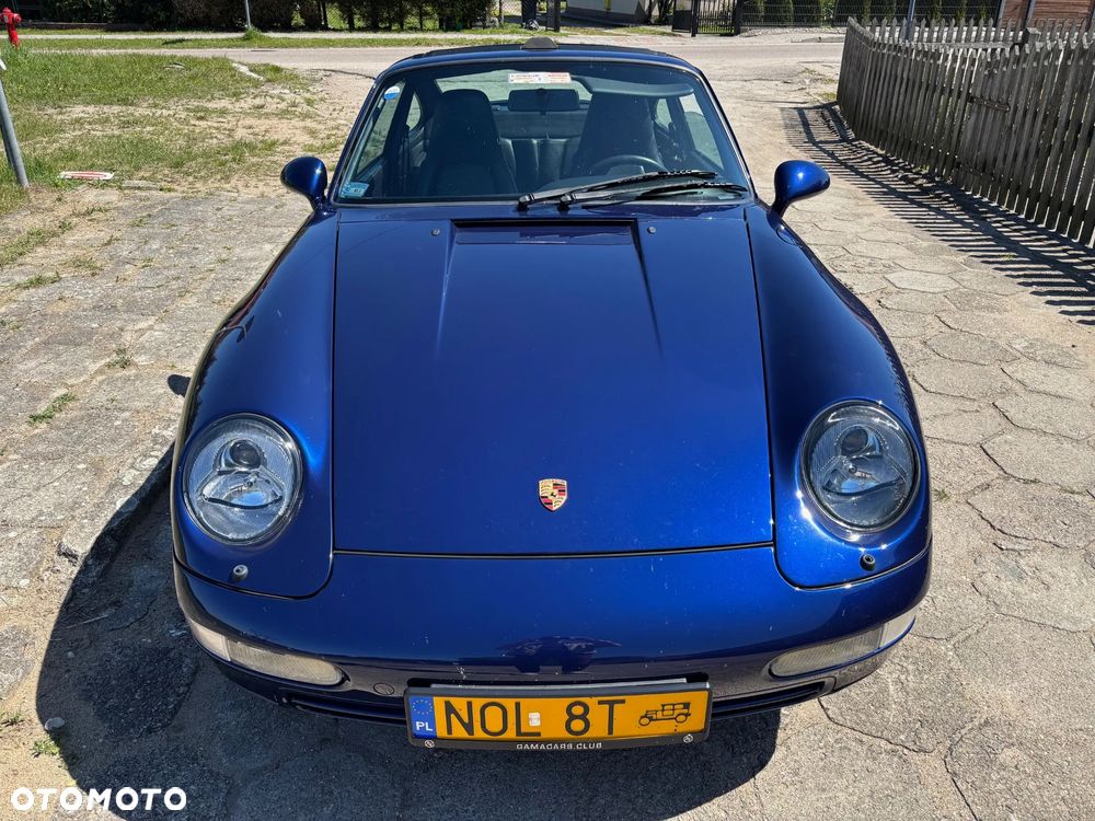 Porsche 911 Carrera - 11