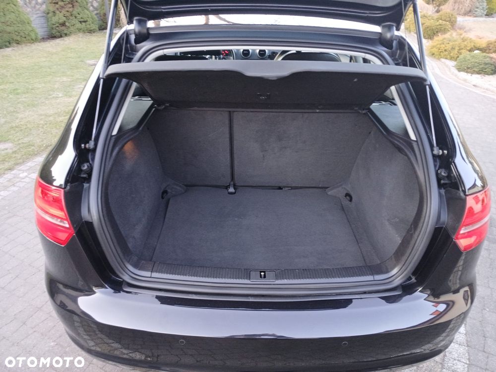 Audi A3 Sportback 1.6 TDI DPF S tronic S line Sportpaket - 18