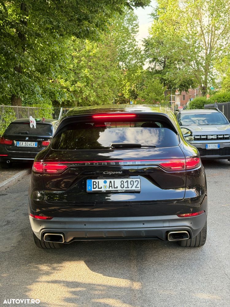 Porsche Cayenne - 3