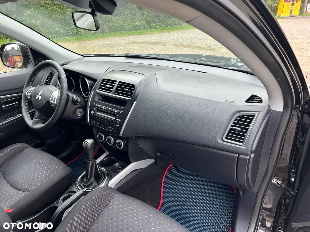 Mitsubishi ASX - 10