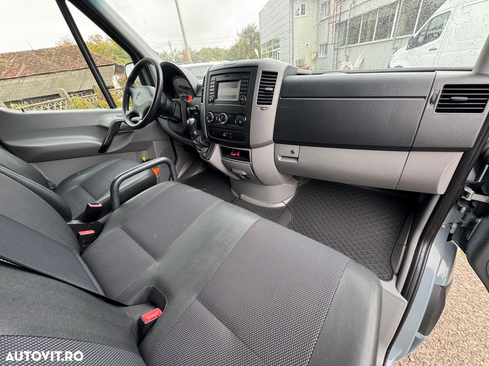 Mercedes-Benz Sprinter - 5