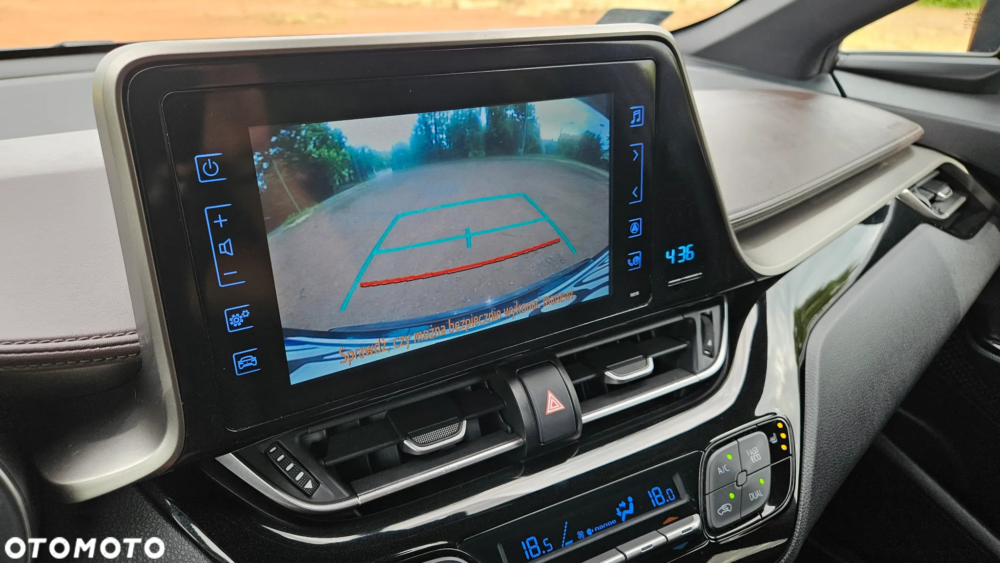 Toyota C-HR 1.8 Hybrid Prestige - 24