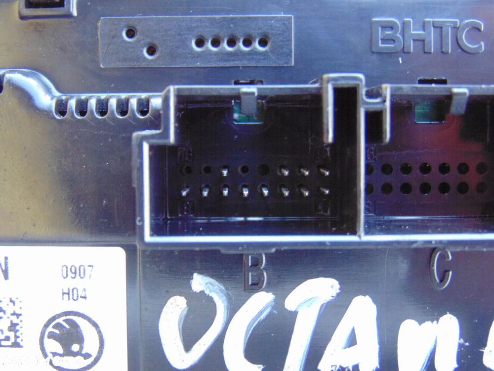 Panel przełącznik nawiewu klimatyzacji 5E0820047N Skoda Octavia III - 11