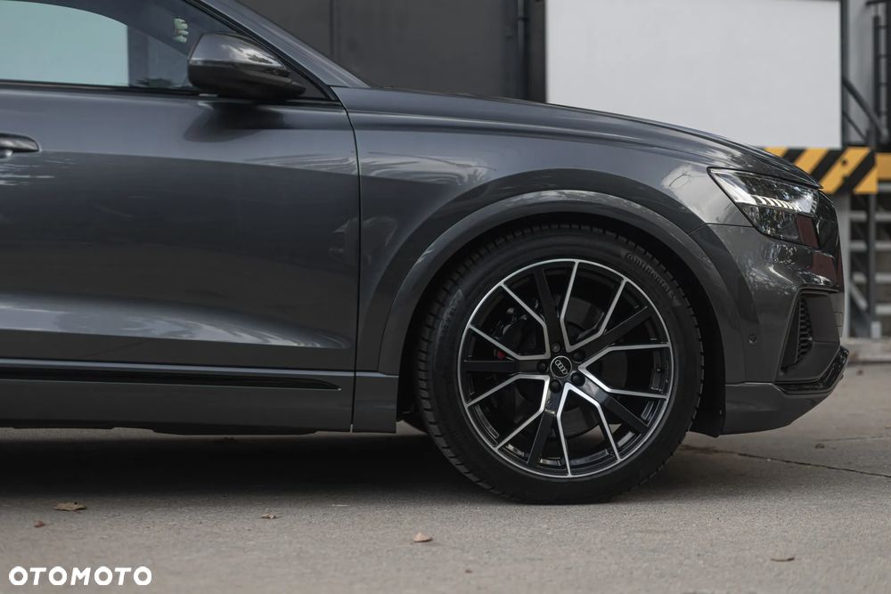 Audi SQ8 - 12