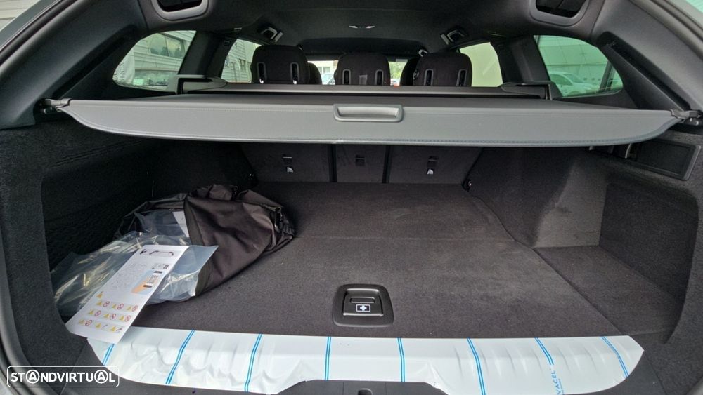 BMW 330 e Touring Pack Desportivo M Pro Auto - 16