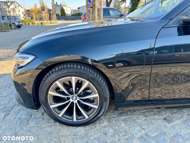 BMW Seria 3 320e Advantage sport - 17