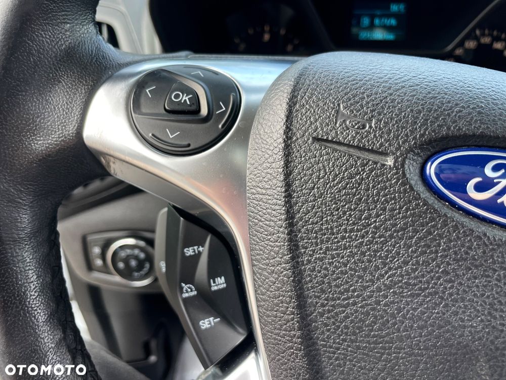 Ford Tourneo Connect Grand - 24
