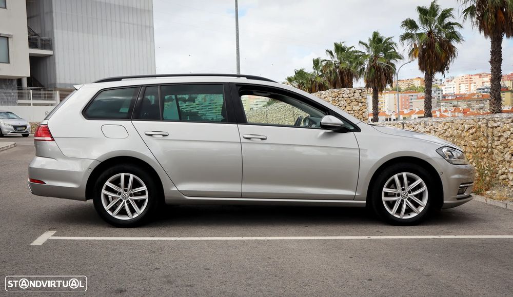 VW Golf Variant 1.6 TDi Confortline DSG - 4