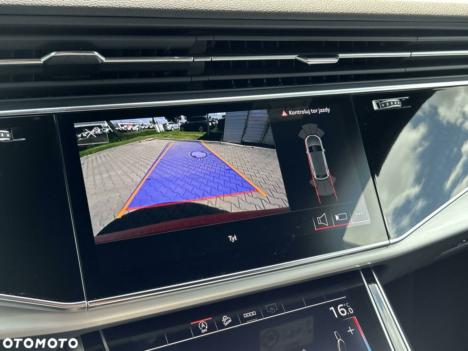 Audi Q8 - 32