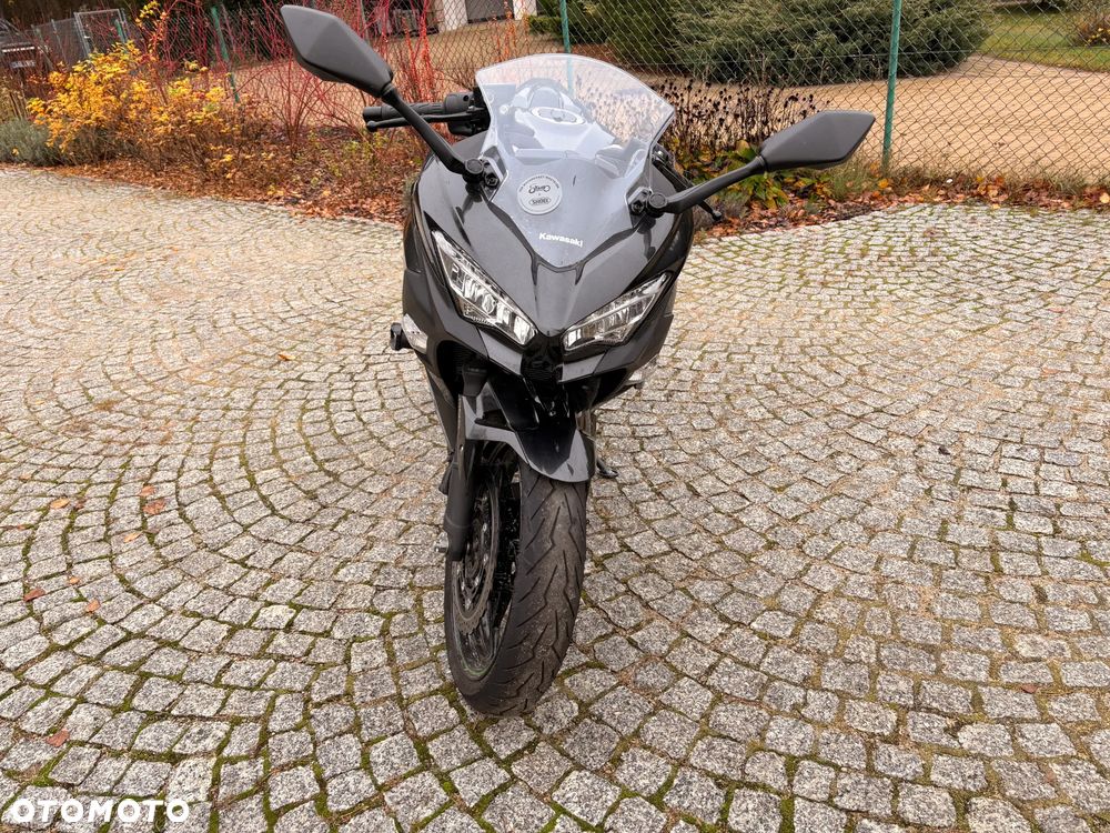 Kawasaki Ninja 400 - 8