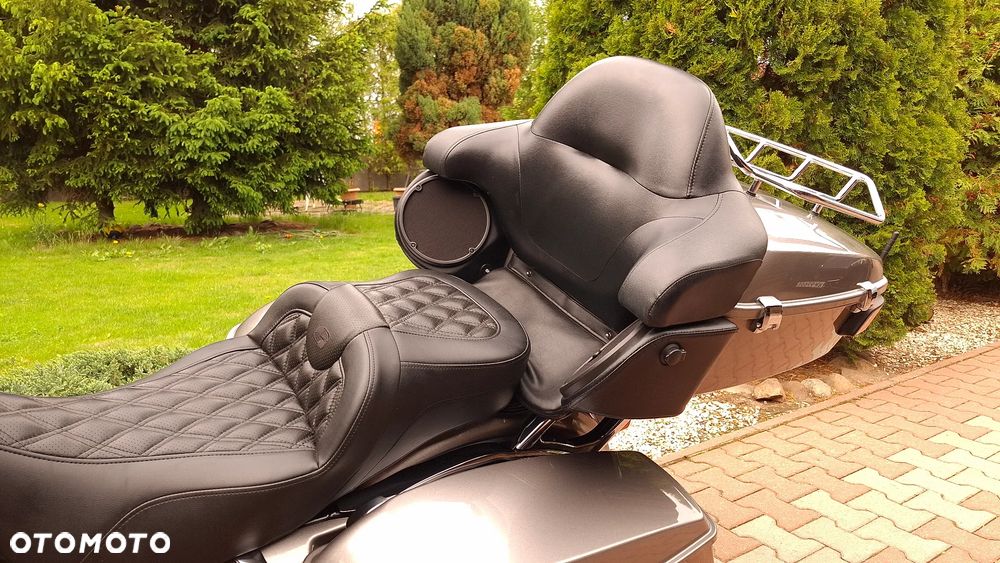 Harley-Davidson Touring Road Glide - 20