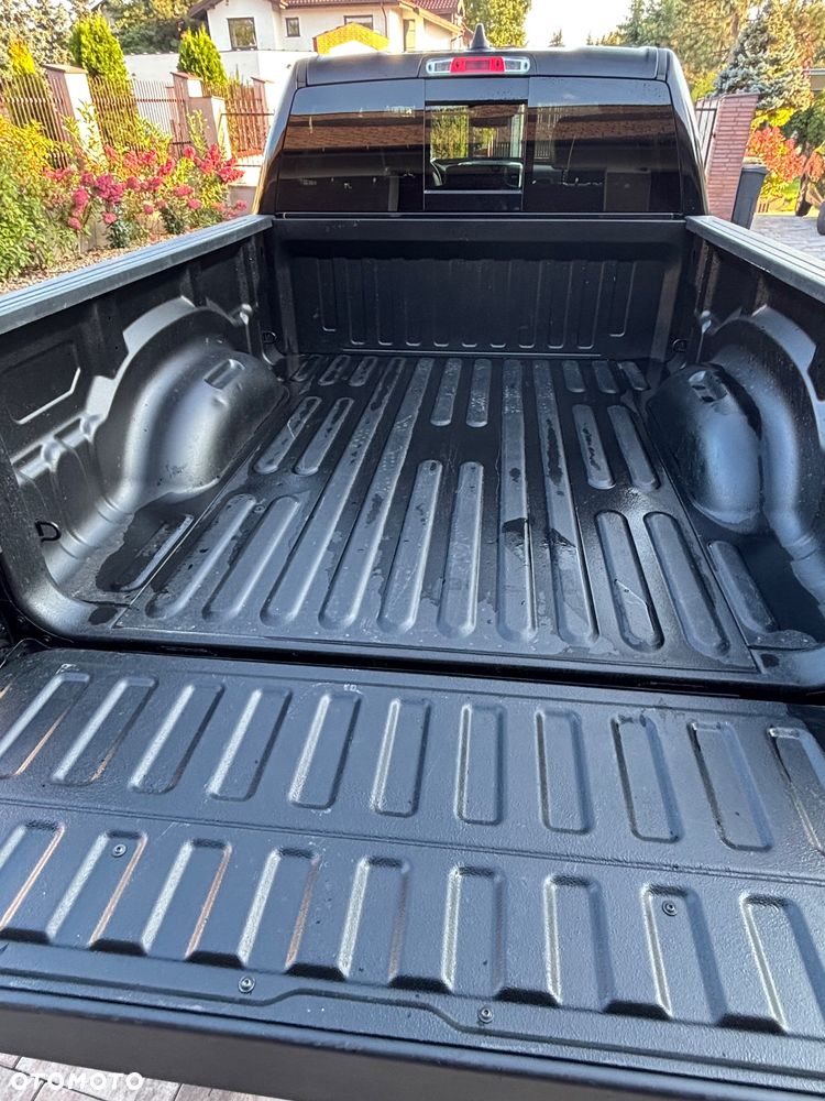 RAM 1500 5.7 eTorque Crew Cab Longbed Laramie Black - 16