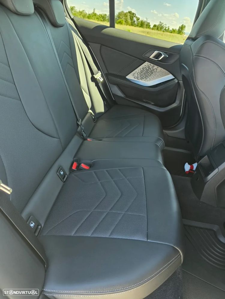 BMW 118 d Pack Desportivo M - 10
