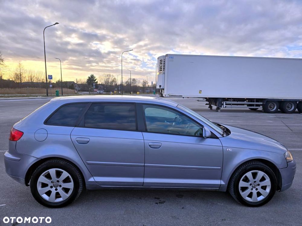 Audi A3 Sportback 2.0 TDI quattro Attraction - 29