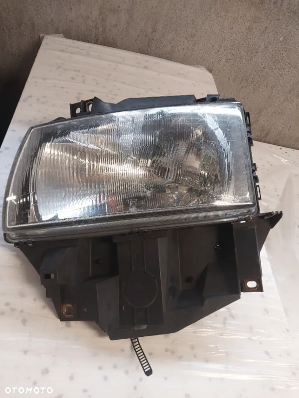 Lampa reflektor przód lewy valeo vw t4