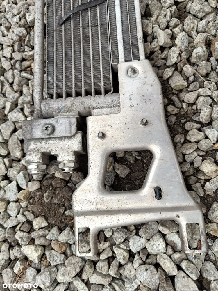 Mercedes W204 X204 GLK 3.0 V6 350 CDI Chłodnica Chłodniczka Oleju A2045001001 A0005010765 - 2