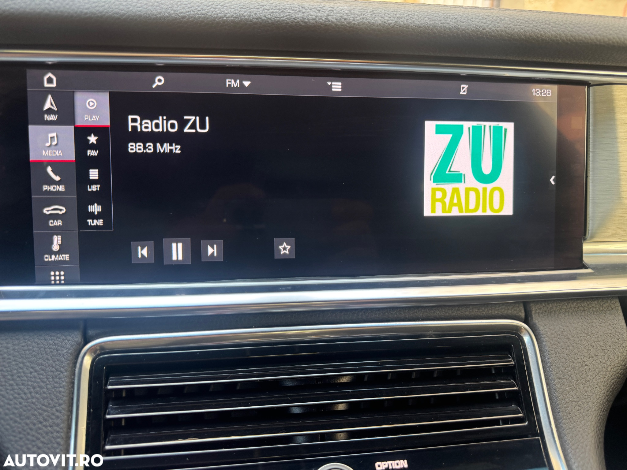 Porsche Panamera 4 E-Hybrid - 21