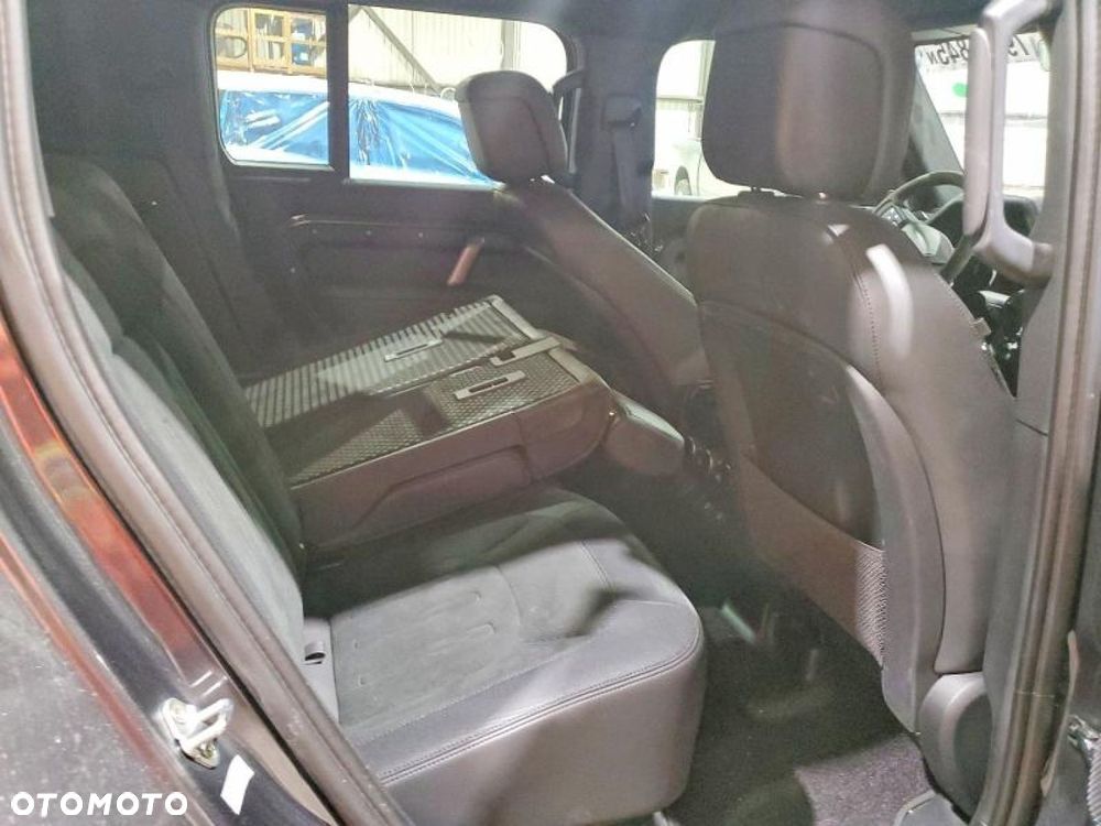 Land Rover Defender - 9