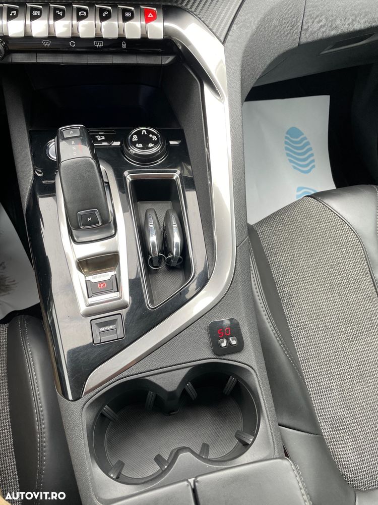 Peugeot 3008 1.2 PureTech Turbo S&S EAT6 GT-Line - 13
