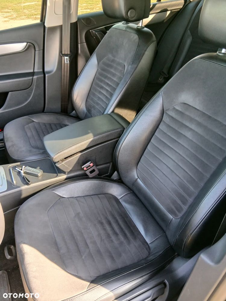 Volkswagen Passat 2.0 TDI 4Mot Highline DSG - 4