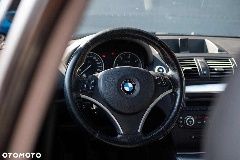 BMW Seria 1 120d DPF - 9