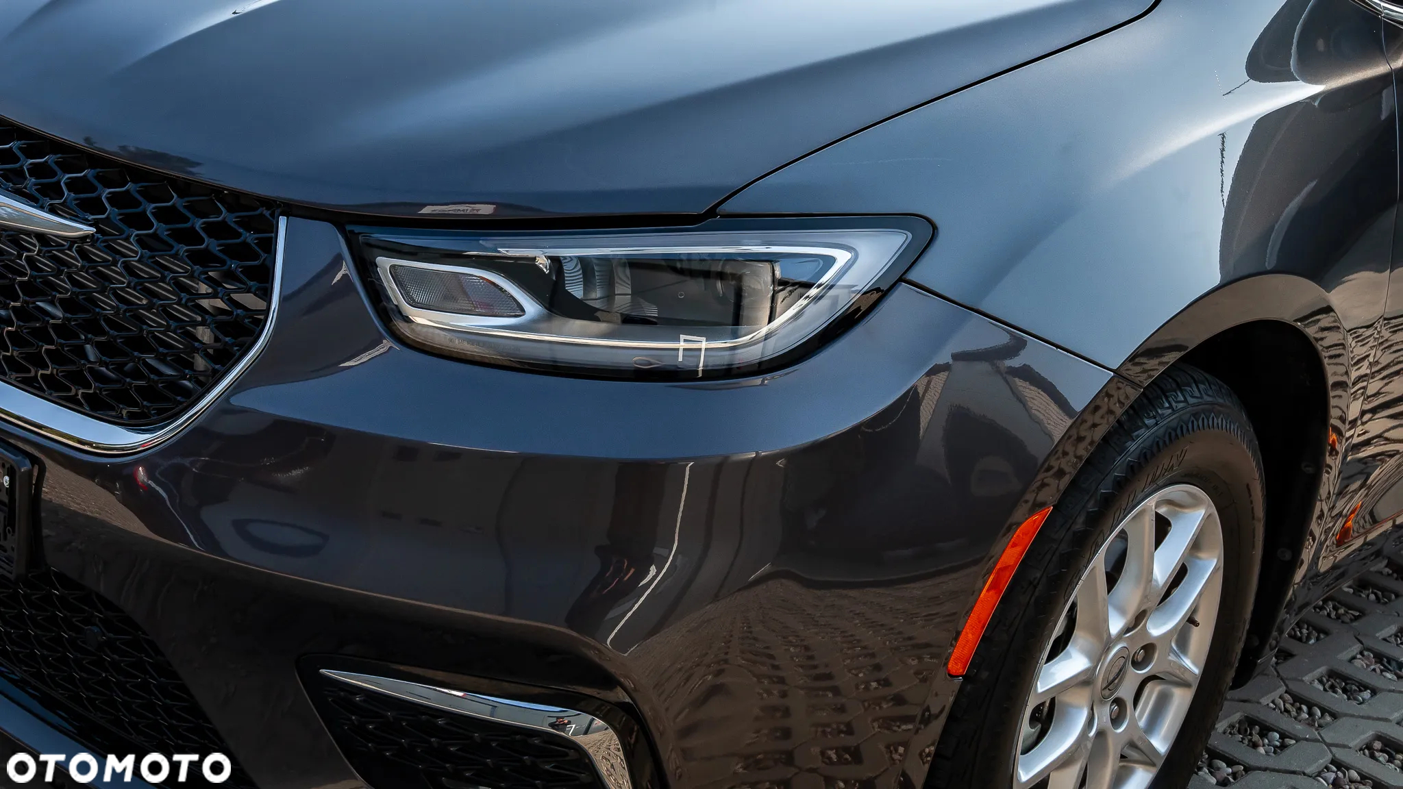Chrysler Pacifica - 15