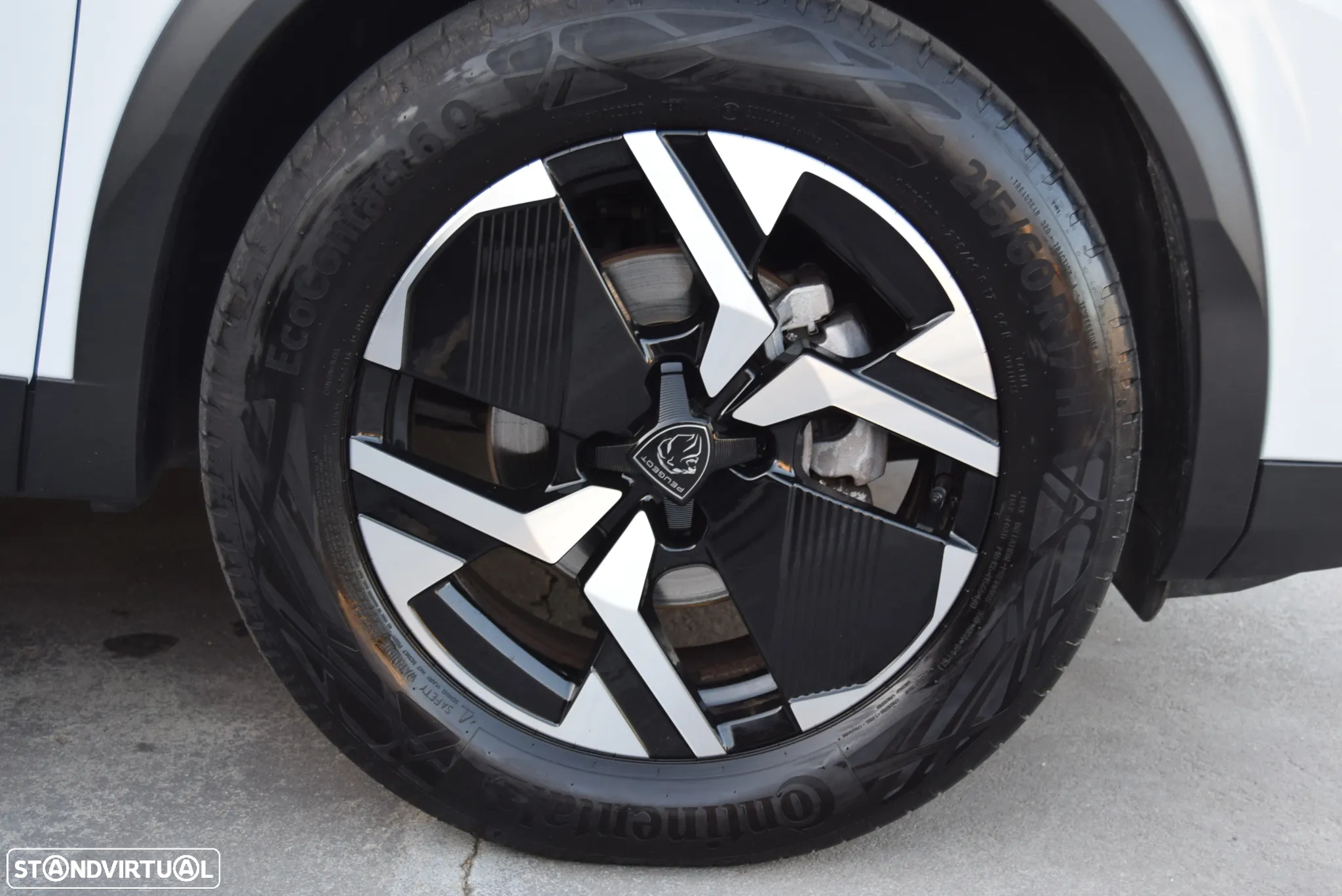 Peugeot 2008 1.2 PureTech Allure Pack EAT8 - 8