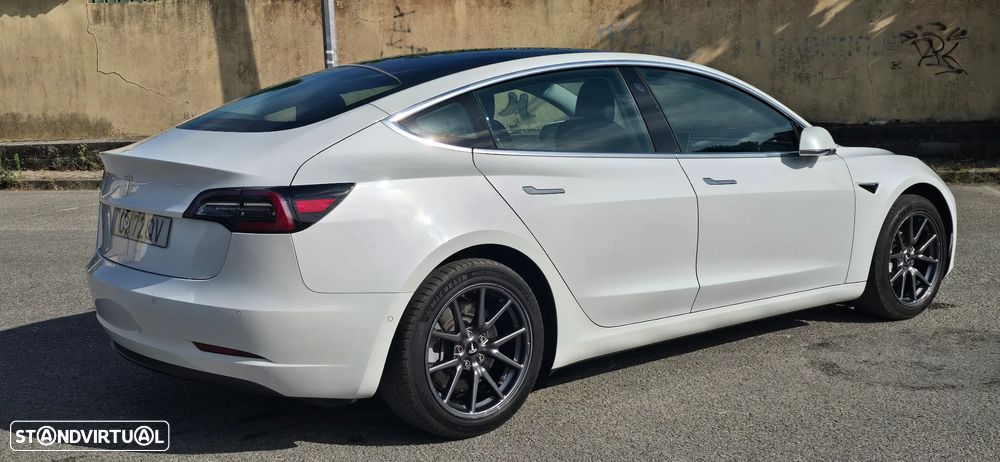 Tesla Model 3 Standard Range Plus RWD - 3
