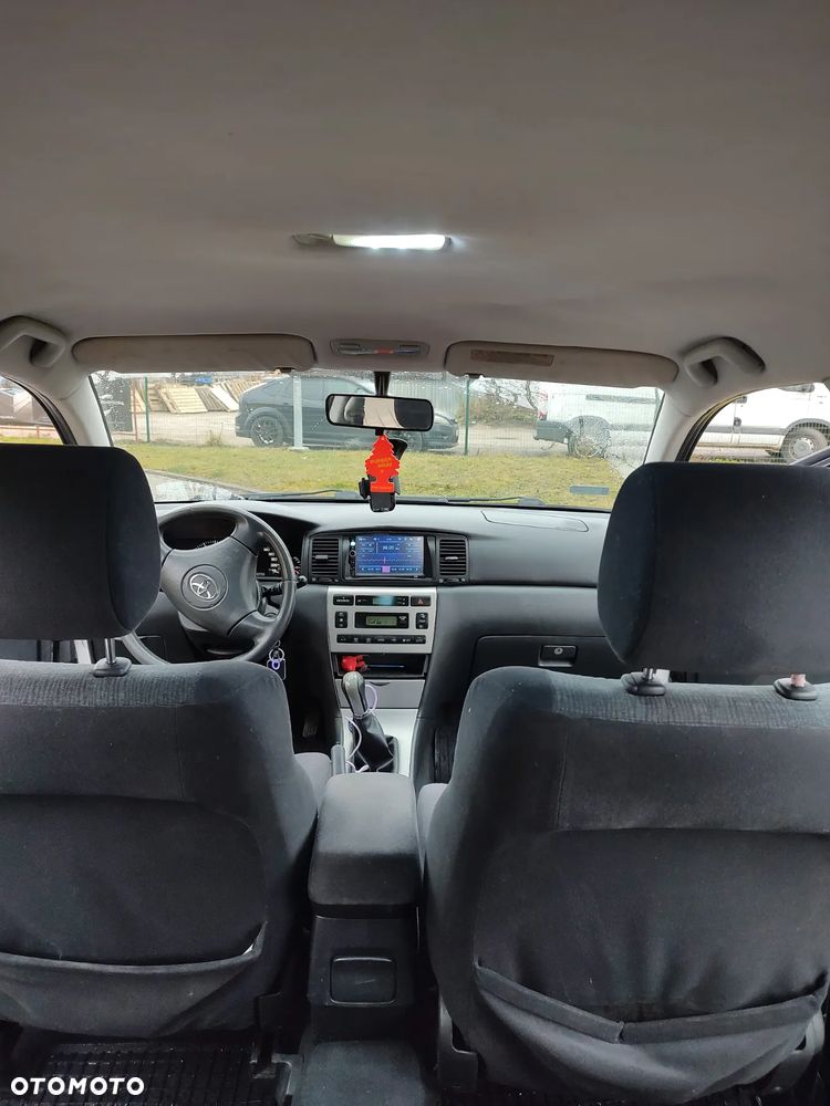 Toyota Corolla 2.0 D-4D Base Polaris - 6