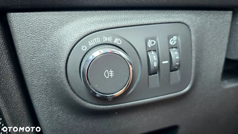 Opel Adam 1.4 Turbo Rocks S - 25