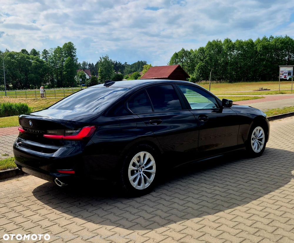 BMW Seria 3 318i - 17