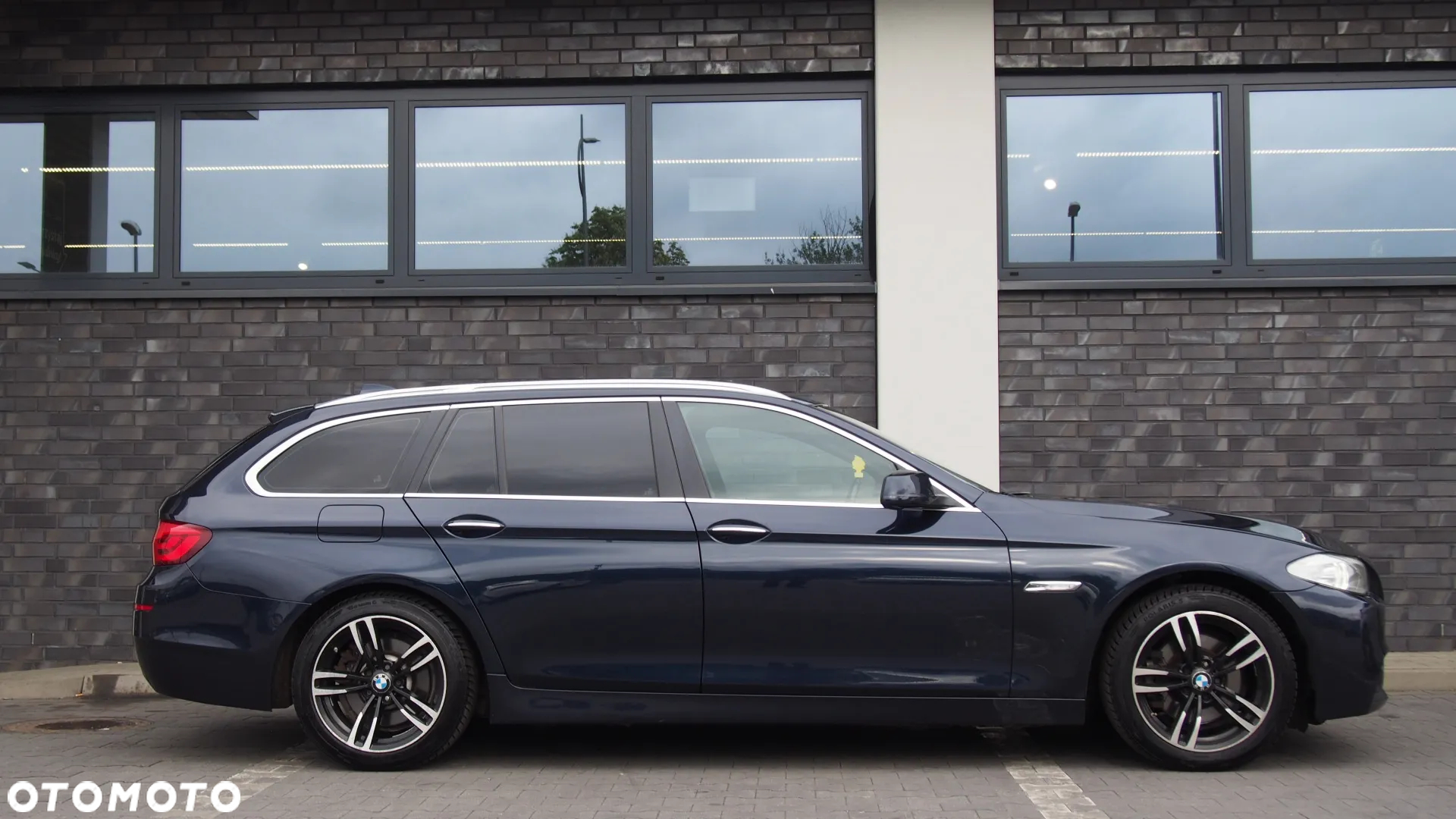 BMW Seria 5 520d Touring Sport-Aut - 4