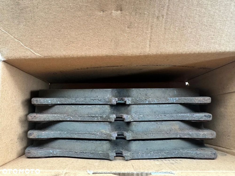 Klocki tarcze hamulcowe Tarcza hamulcowa ceramiczna przód przednia Audi RS6 RS7 RS-6 RS-7 C7 4G0615301AJ 4G0615302Q 4H0698151P Ceramic brake disc front Audi RS6 RS7 2013 2014 2015 2016 2017 2018 - 12