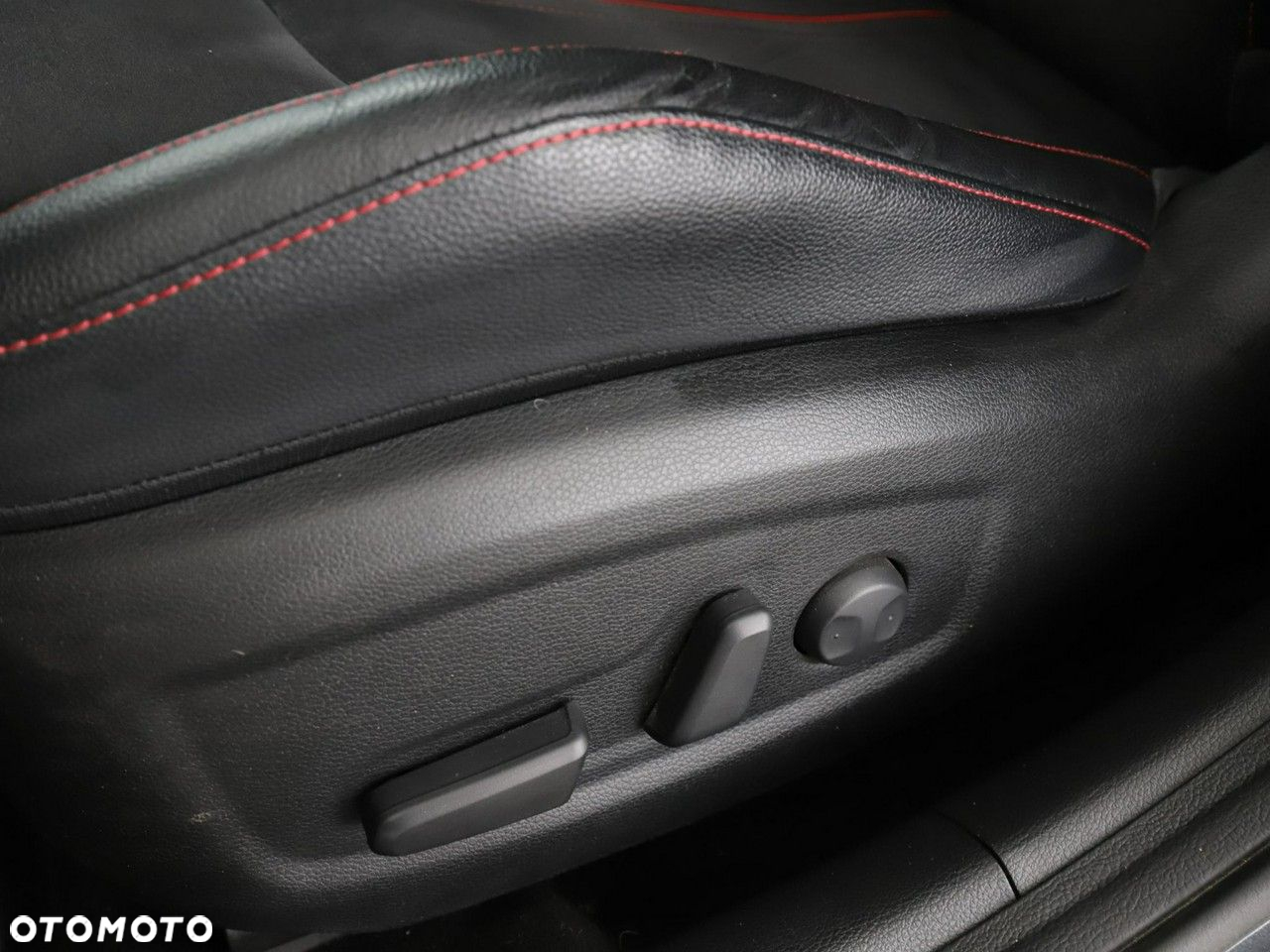 Kia ProCeed 1.6 T-GDI GT - 38