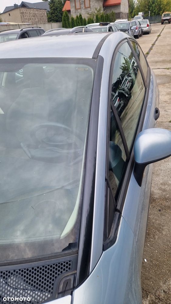 CITROEN C4 I LISTWA SZYBY LEWY PRZÓD - 1